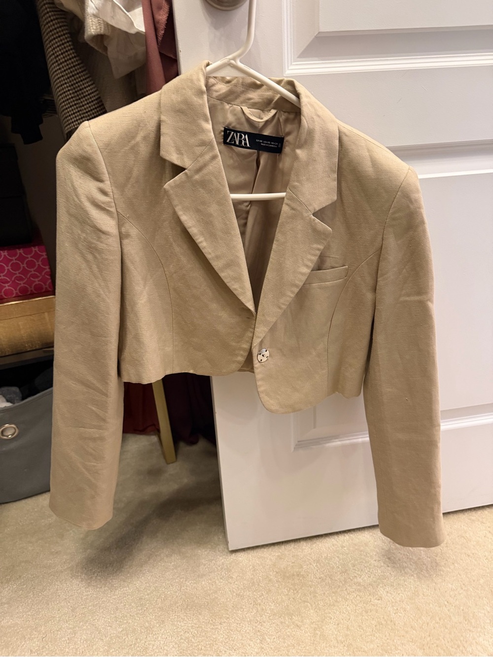 Zara Cropped Tailored Blazer in Light Beige